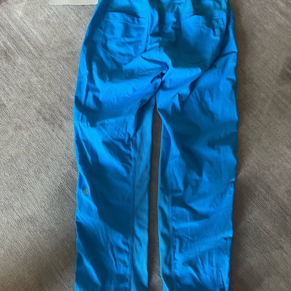 NWT Lululemon Athletica Turquoise Capris Slim-Fit Tailored Size 4 women’s - Picture 12 of 16